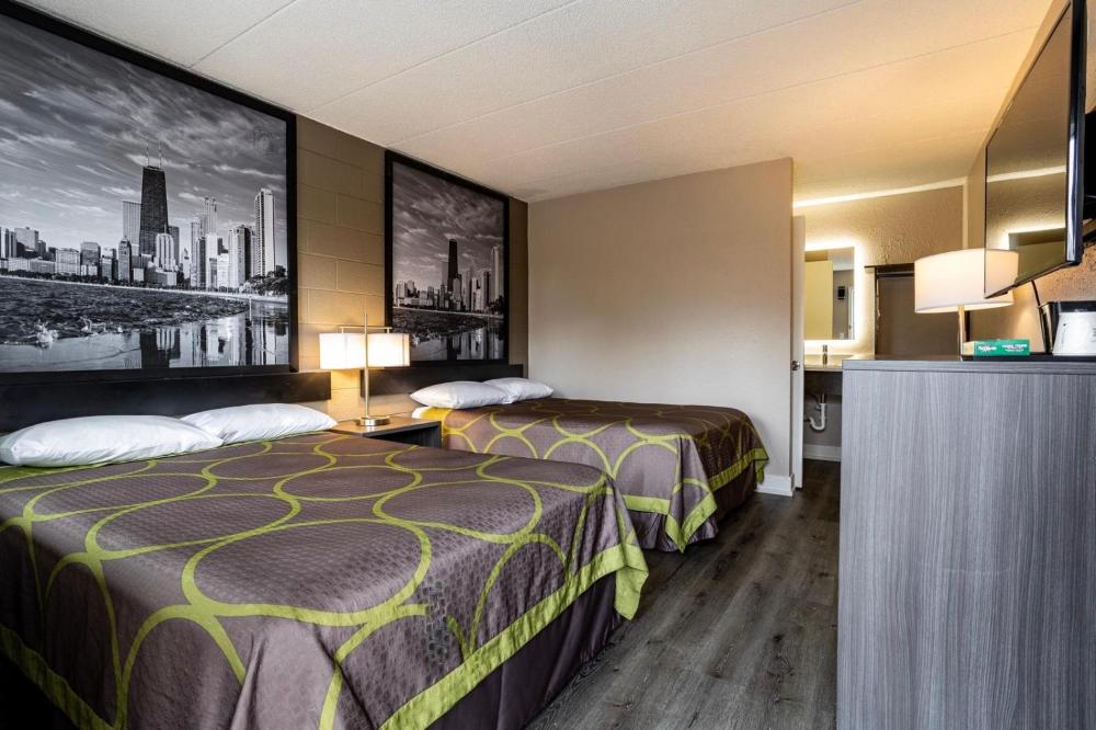 Super 8 by Wyndham Rockford South